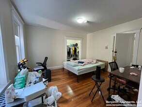 231 Park Dr, Unit 22 in Boston, MA - Foto de edificio - Building Photo