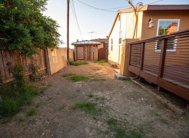 9320 Rose St in Bellflower, CA - Building Photo - Building Photo