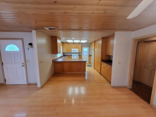 10800 Atwood Rd in Auburn, CA - Building Photo - Building Photo