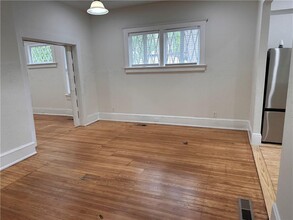 369 Dargan Pl SW in Atlanta, GA - Building Photo - Building Photo
