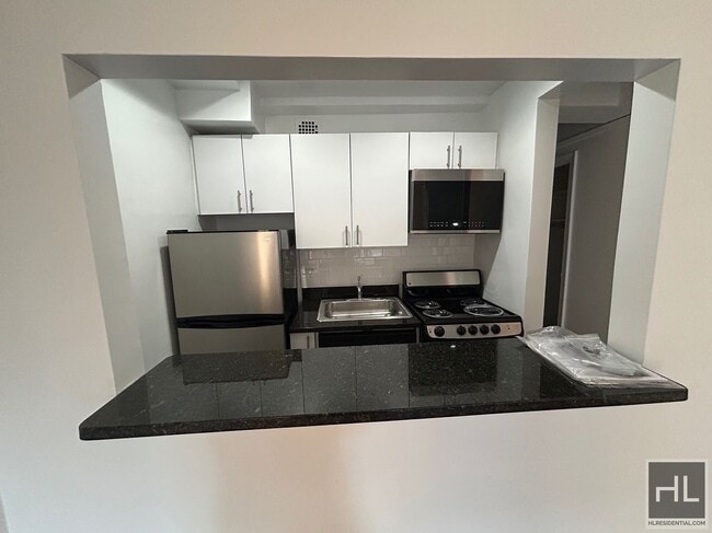 property at 160 W 73rd St