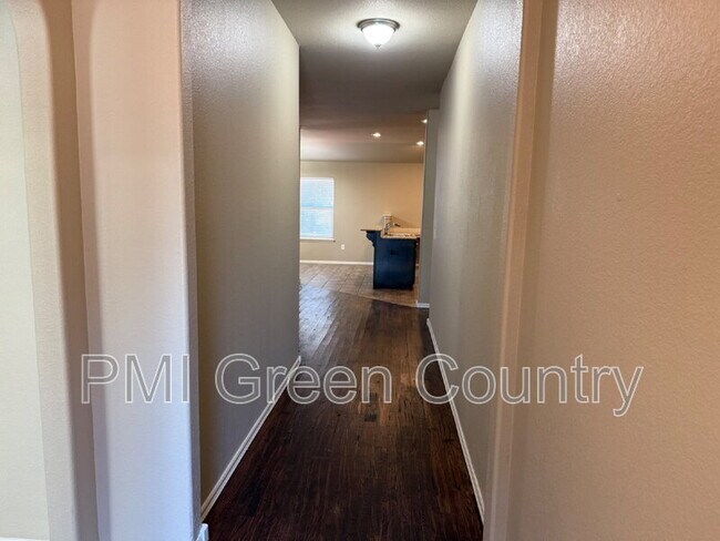 8667 E 160th St S in Bixby, OK - Building Photo - Building Photo