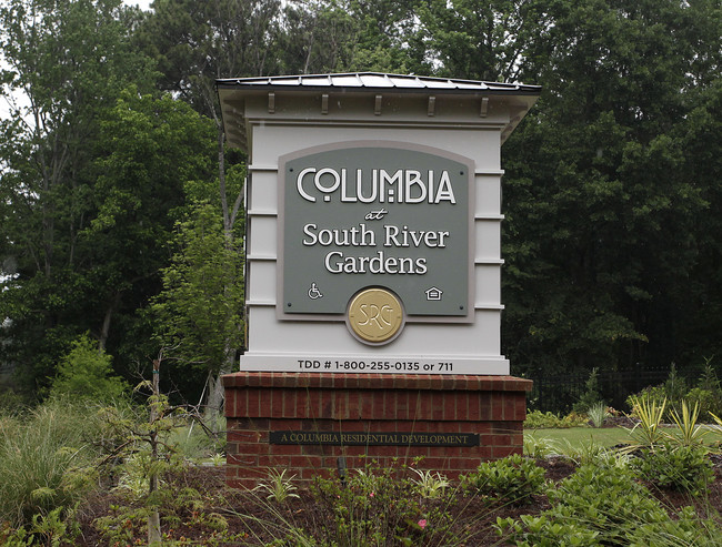 Columbia at South River Gardens in Atlanta, GA - Foto de edificio - Building Photo