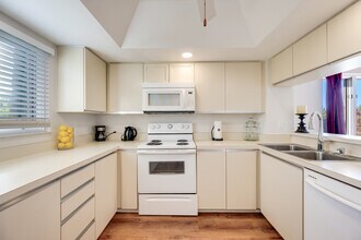 1645 Spoonbill Ln, Unit C in Naples, FL - Foto de edificio - Building Photo