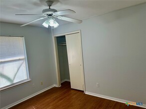 607 Martin Luther King Dr in San Marcos, TX - Foto de edificio - Building Photo