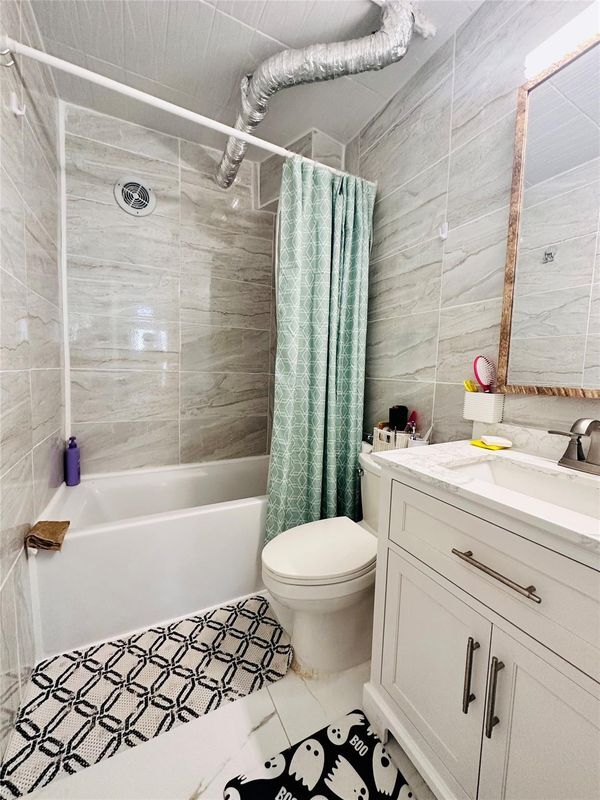 1391 S Ocean Blvd in Pompano Beach, FL - Foto de edificio - Building Photo