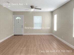 1233 Davis Ave-Unit -Unit A in Fort Worth, TX - Building Photo - Building Photo