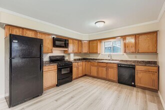 475 Lawson Ave W in St. Paul, MN - Foto de edificio - Building Photo