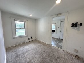 45 Bristol Rd in Piscataway, NJ - Building Photo - Building Photo