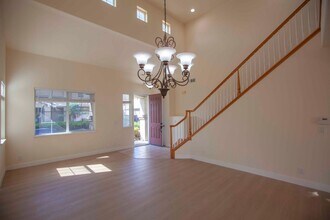 712 Matoza Ln in San Leandro, CA - Building Photo - Building Photo