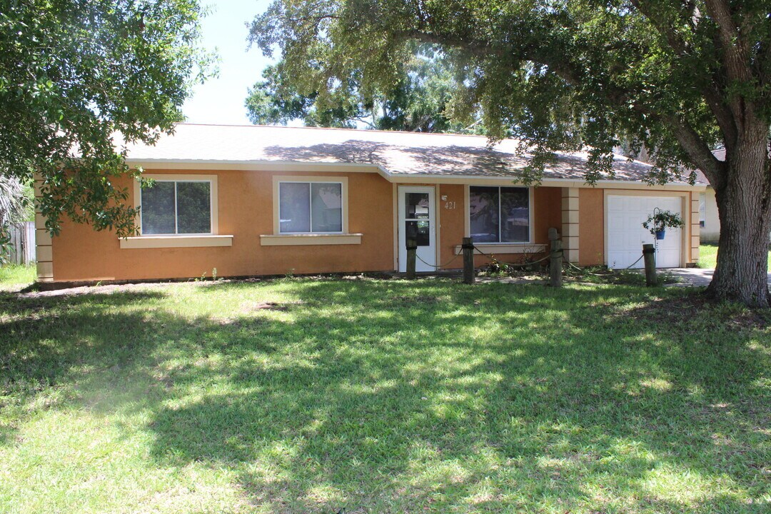 421 Nogales Ave NE in Palm Bay, FL - Building Photo