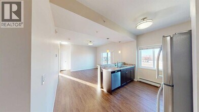 10004-1097A 97A St in Grande Prairie, AB - Building Photo - Building Photo