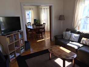 35 Elm St, Unit 2 in Somerville, MA - Building Photo - Building Photo