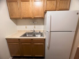 1819 University Dr in Cedar Falls, IA - Building Photo