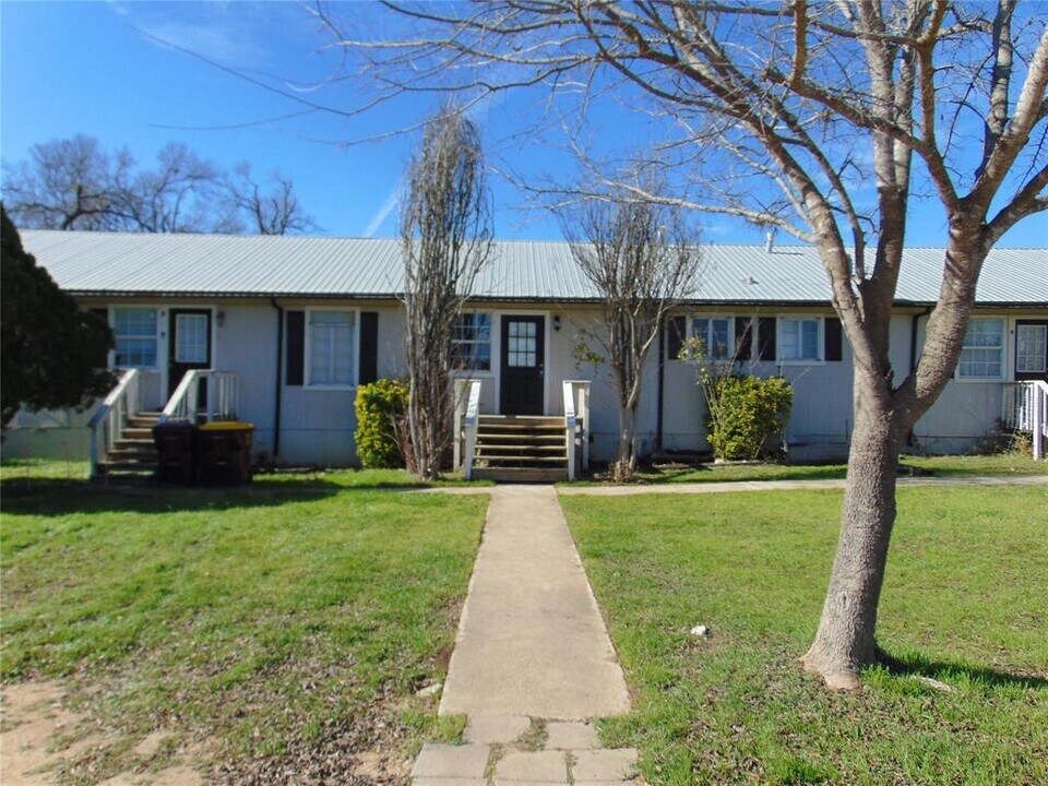101 Darden Hill Rd in Driftwood, TX - Building Photo