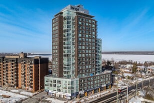 929 Richmond in Ottawa, ON - Building Photo