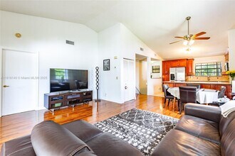 1412 Congressional Way in Deerfield Beach, FL - Building Photo - Building Photo