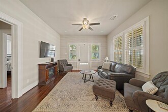3621 Avenue O 1/2 in Galveston, TX - Building Photo - Building Photo