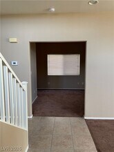 3753 Hollycroft Dr in North Las Vegas, NV - Building Photo - Building Photo