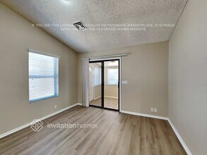 8120 W Tuckey Ln in Glendale, AZ - Building Photo - Building Photo