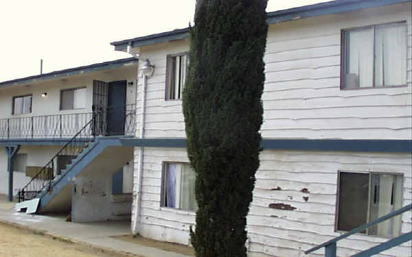 University Apartments in San Diego, CA - Foto de edificio - Building Photo