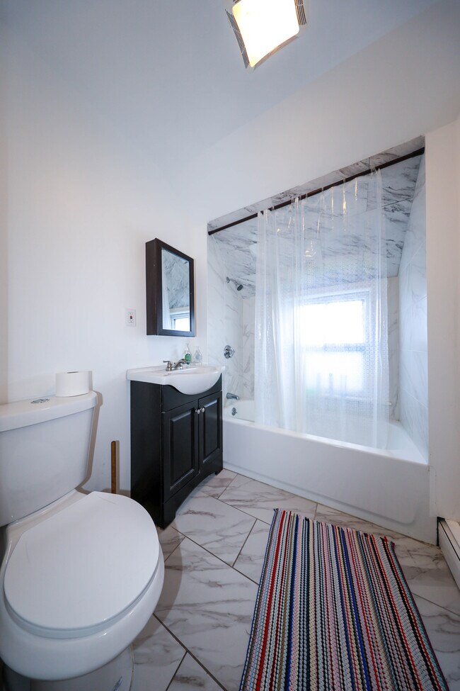 17 Princeton St, Unit 3 in Medford, MA - Building Photo - Building Photo