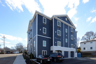 225 W Squantum St in Quincy, MA - Building Photo - Building Photo