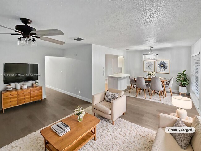 22226 SW 65th Terrace in Boca Raton, FL - Building Photo - Building Photo