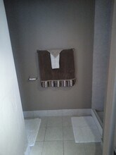 444 Highland Ave NE, Unit 916 in Atlanta, GA - Foto de edificio - Building Photo