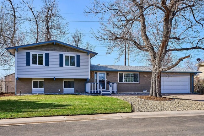 3406 E Fair Pl