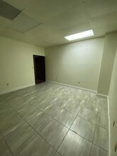 140 N Adams St, Unit 16P in Eagle Pass, TX - Building Photo - Building Photo