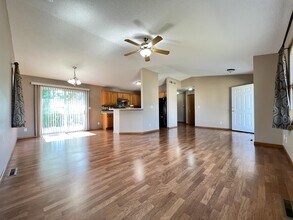 2305 Eastlawn Dr in Marion, IA - Building Photo - Building Photo