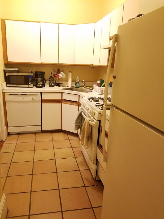 59 Brighton Ave, Unit #1 in Boston, MA - Foto de edificio - Building Photo