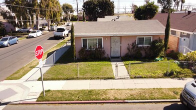 5922 Gardenia Ave in Long Beach, CA - Building Photo - Building Photo