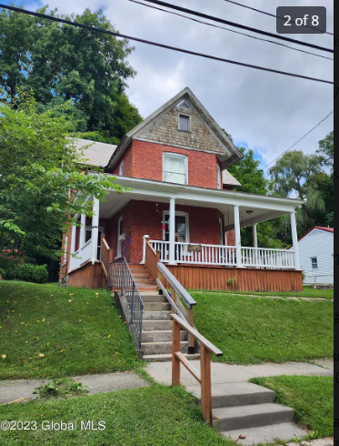 21 Monroe St in St Johnsville, NY - Building Photo