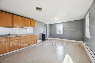 330 Kerlin St in Chester, PA - Building Photo - Building Photo