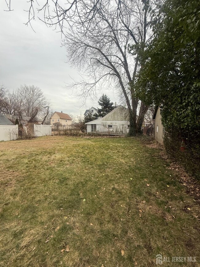 710-712-712 Drake Ave in Middlesex, NJ - Building Photo - Building Photo