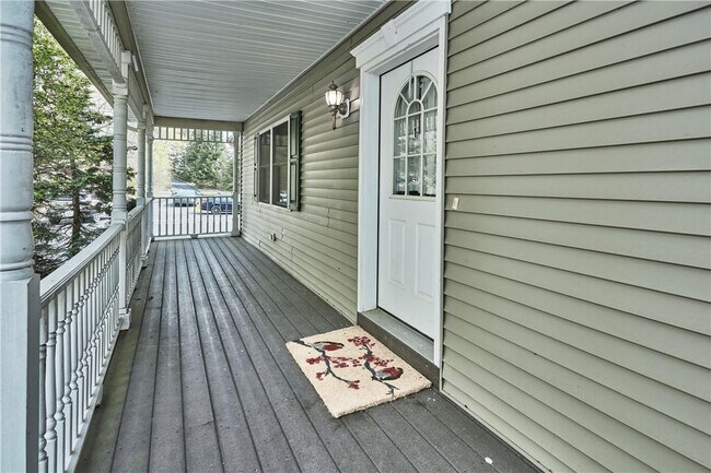 860 NY-284 in Westtown, NY - Foto de edificio - Building Photo