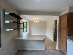 7426 Lighthouse Point in Pittsburgh, PA - Building Photo - Building Photo