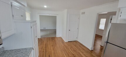 9700 N Campbell Dr in Kansas City, MO - Building Photo - Building Photo