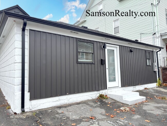 39 Schofield St in Providence, RI - Foto de edificio - Building Photo