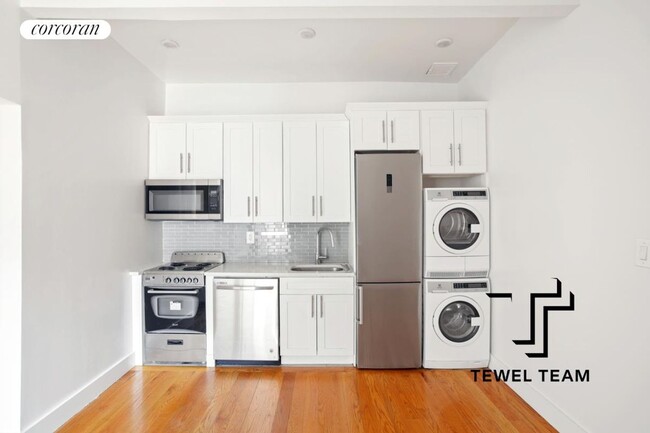 167 W 122nd St