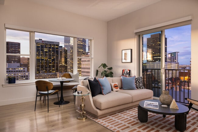 NOVEL Uptown by Crescent Communities