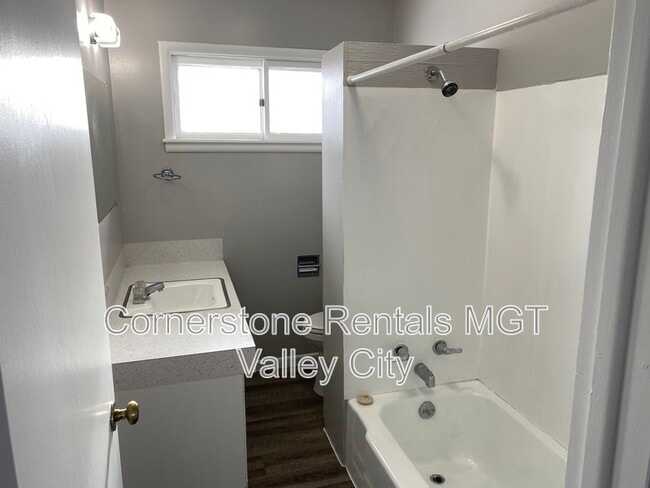 property at 805-827 3rd St SW
