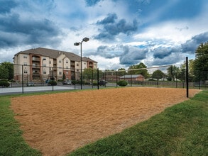 Coryell Courts Apartments in Springfield, MO - Foto de edificio - Building Photo