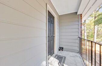 2925 Chatsworth Rd, Unit D in Columbia, SC - Foto de edificio - Building Photo