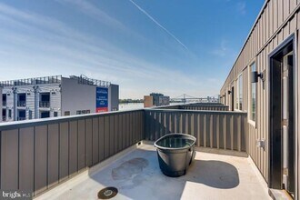 2008 Northbank Pl in Philadelphia, PA - Building Photo - Building Photo