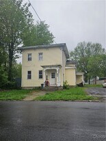 802 Franklin St in Watertown, NY - Building Photo