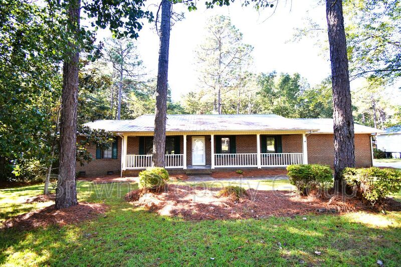 901 Fredonia Dr in Fayetteville, NC - Building Photo