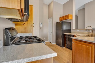3520 Glorious Iris Pl in North Las Vegas, NV - Building Photo - Building Photo